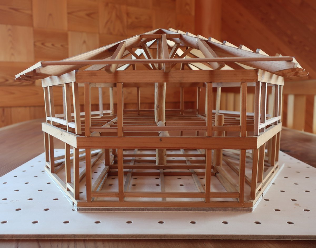 kiryokukan's tweet photo. 写真は、当社専属の大工さんが作った木力館の模型です。
木力館にお越しの際は、こちらの模型もご覧いただけましたら幸いです。
皆様のお越しをお待ちしております。

＃木力館
＃木の博物館
＃博物館
＃木の模型
＃埼玉県
＃さいたま市
＃岩槻区 https://t.co/QsnNmFHX01