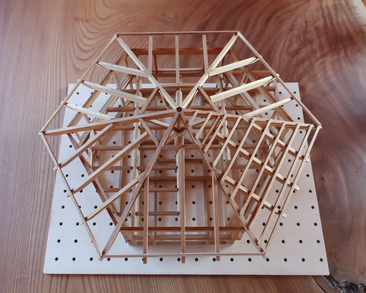 kiryokukan's tweet photo. 写真は、当社専属の大工さんが作った木力館の模型です。
木力館にお越しの際は、こちらの模型もご覧いただけましたら幸いです。
皆様のお越しをお待ちしております。

＃木力館
＃木の博物館
＃博物館
＃木の模型
＃埼玉県
＃さいたま市
＃岩槻区 https://t.co/QsnNmFHX01