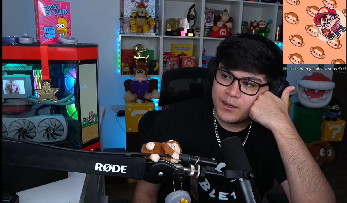 Elizbellblits's tweet photo. Siempre me da mucha ternura como el setup de Aldo es tan: 💗🩷👾⭐🎊
Y Aldo como se viste siempre es tan: 😈💀☠️🖤 https://t.co/NZdAr8d1DS