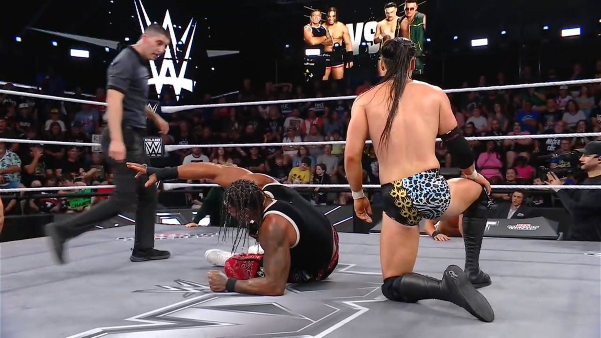 ringsidenews_'s tweet photo. BirthRight defeats OTM| #WWE #WWENXT https://t.co/zvZODiBPew