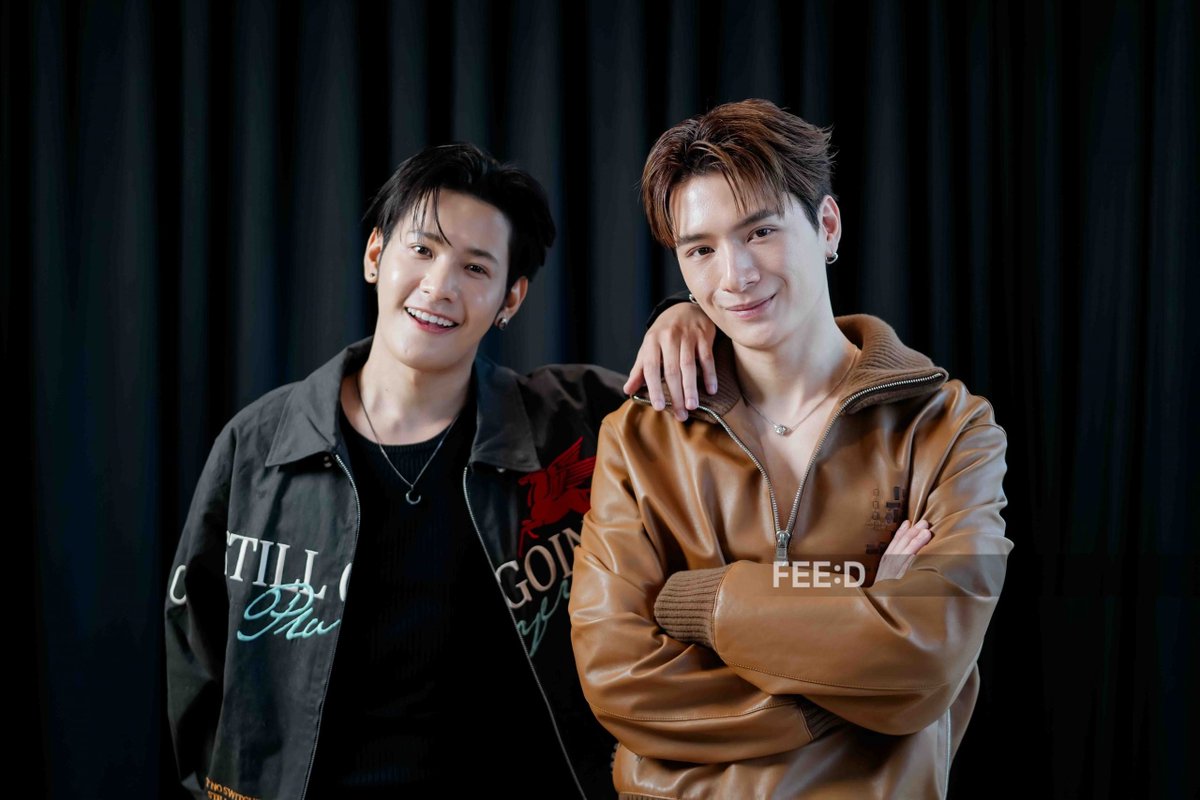 peraya_official's tweet photo. บทสัมภาษณ์ของคริส-สิงโต  

"หนังสือที่ถูกเขียนขึ้นได้อย่างสมบูรณ์แบบ ทั้งด้านความสัมพันธ์ มิตรภาพ และทุกเรื่องราวตลอดบนเส้นทาง 10 ปี ของสองนักแสดงหนุ่ม “คริส พีรวัส แสงโพธิรัตน์” และ “สิงโต ปราชญา เรืองโรจน์” รวมถึงการกลับมารวมตัวกันอีกครั้งของทีมนักแสดงซีรีส์ SOTUS The Series พี่ว้ากตัวร้ายกับนายปีหนึ่ง ในงาน SOTUS TENIVERSARY CONCERT ที่จะเกิดขึ้นวันที่ 29-30 สิงหาคม 2569"  

18.00 น. (6:00 PM)  

FEED : https://t.co/xy1FMNLtma

รับชมภาพเพิ่มเติม : https://t.co/PtWNRCrjog

#KristSingto #คริสสิงโต