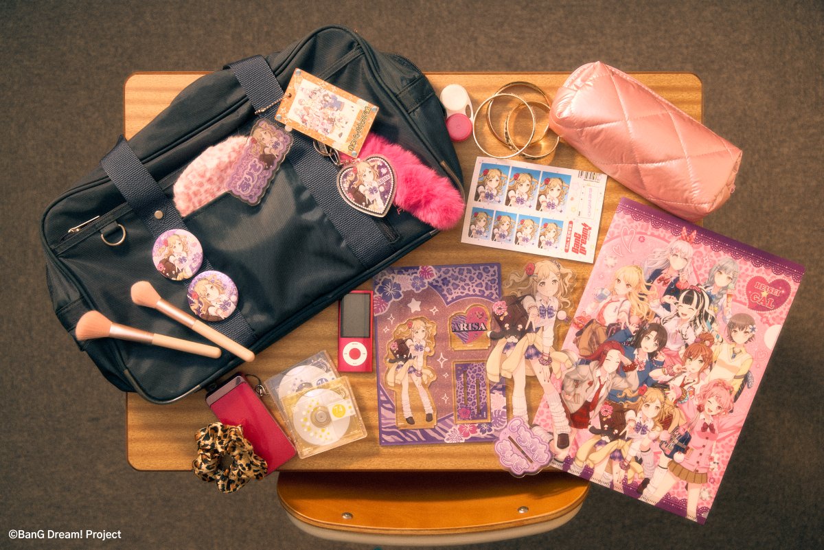 bushi_creative's tweet photo. 【✨商品紹介✨】
💗BanG Dream! 平成★GAL化計画！
　　　　　　　　　　in ゲーマーズ💗
　　　　  +｡･ﾟ･｡+☆+｡･ﾟ･｡+

BanG Dream!のﾒﾝﾊﾞｰが
平成ｷﾞｬﾙに変身💄✨
今日ゎ④人のｱｲﾃﾑを写ﾒでご紹介(人´∀｀)💗

📛市ヶ谷有咲
📛宇田川巴
📛丸山彩
📛今井リサ

明日の投稿もお楽しみに😍

---
🔗ﾎﾑﾍﾟ
https://t.co/2mneQvN9Jh

💖ﾌｪｱ💖
2026年8月1日(土)～8月23日(日)
ゲーマーズ通販 / ゲーマーズ全店

#バンドリ