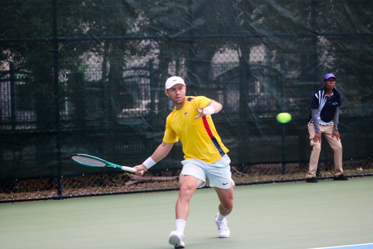 IDRD's tweet photo. El tenis, con tres medallas -una de oro, una de plata y una de bronce-, también hizo su aporte al fantástico día de muchas preseas del #EquipoBogotá para Colombia en los XXV Juegos Centroamericanos y del Caribe. 🔥

La de oro la consiguió Cristian Rodríguez en dobles mixtos con María Paulina Pérez, del Atlántico, venciendo 6-0 y 6-3 a la dupla Deborah y Juan Domínguez, de Guatemala. La plata la obtuvo Juan Sebastián Gómez en sencillos, al caer 1-2 y retiro por inconveniente físico ante el local Nick Hardt, y el bronce lo obtuvieron Cristian y Juan Sebastián en dobles masculino, al superar 6-2, 0-6 y 10-7 a los puertorriqueños Yannik Álvarez y Leonardo Vega. 

Felicitaciones a nuestros tenistas, orgullo de ciudad. 💛❤️

Juan Sebastián Gómez. 📸 Cortesía COC.