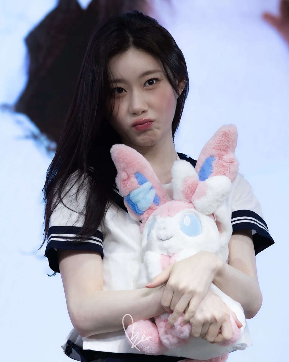 BenKao1994's tweet photo. 260726KM 
#CHAERYEONG #채령 #ITZY https://t.co/JMZUgrcO44