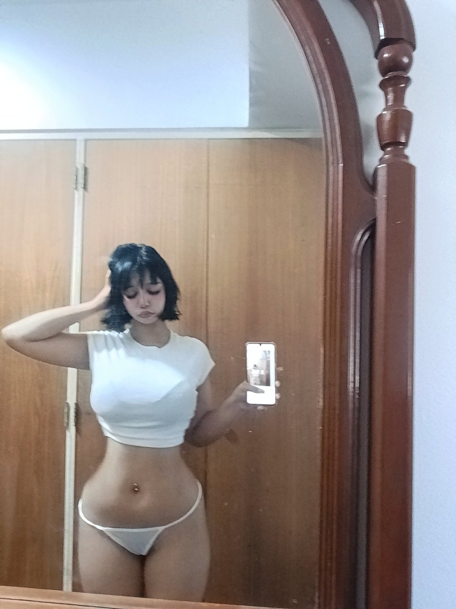 anitatiwtff_'s tweet photo. Holiiii uwuuu https://t.co/qJpY92zWtA