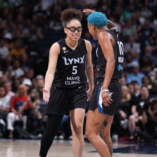 GOsisike's tweet photo. At the half, the @minnesotalynx lead @TempoBasketball 53-43 🙌

Olivia Miles: 15 PTS | 4 AST | 3 3PM | 2 REB
Kayla McBride: 13 PTS | 3 3PM | 2 STL
Marina Mabrey: 10 PTS | 4 AST | 3 REB
Laura Juškaitė: 10 PTS | 2 REB | 2 3PM

TOR-MIN | League Pass
Tap to watch: https://t.co/f4N8bkBUQ3…