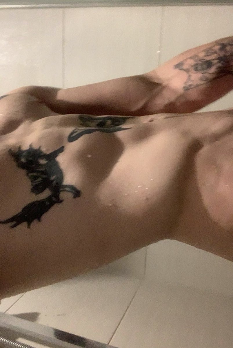 huelovelace's tweet photo. Any1 want to shower?? https://t.co/fMLecOesj2