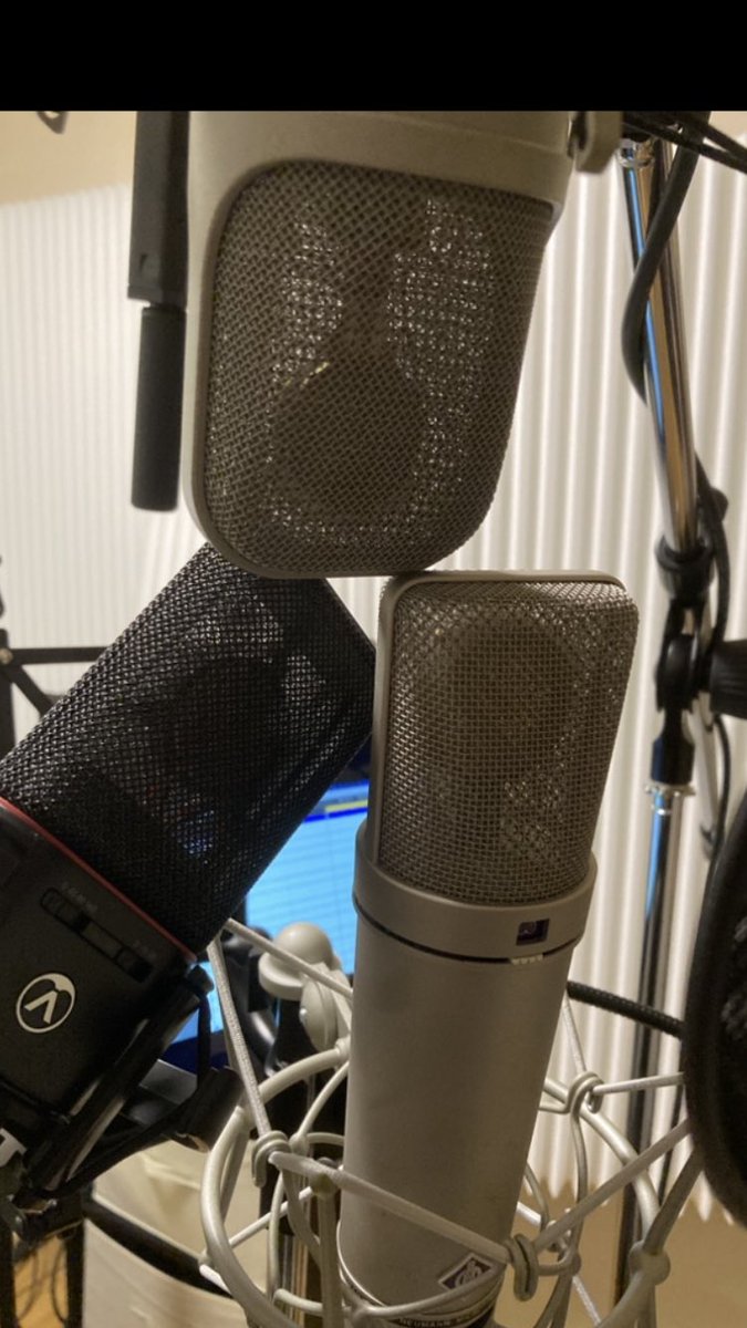 KazSakmt's tweet photo. 新しいマイク
超定番の「U87ai」導入致しました！

ボーカルレコーディング時は
所有してるマイクから3本選択して
声と曲に合わせて
メインボーカル、ハモリなどのマイクを選びますー！😲 https://t.co/e8HBPgt5bq