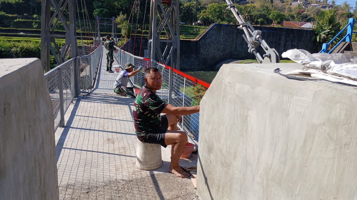 Kodam9Udayana's tweet photo. Progres 99 Persen, Jembatan Perintis Garuda di Buleleng Segera Perkuat Akses dan Perekonomian Warga
#KodamIXUdayana #Kodim1609Buleleng #TNIAD #BersamaRakyat #JembatanPerintisGaruda #PembangunanInfrastruktur #Buleleng #Seririt #MembangunNegeri #PRIMA https://t.co/sBKn0Mj6yT