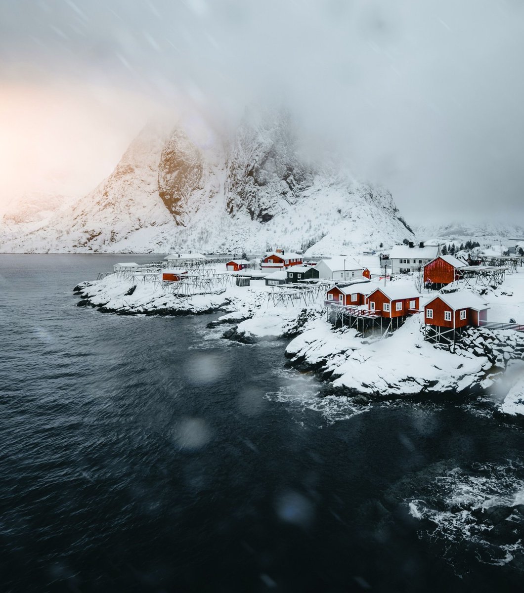 ForeverPhotos88's tweet photo. Lofoten Islands, Norway 🇳🇴 https://t.co/6RGMyz6BRt