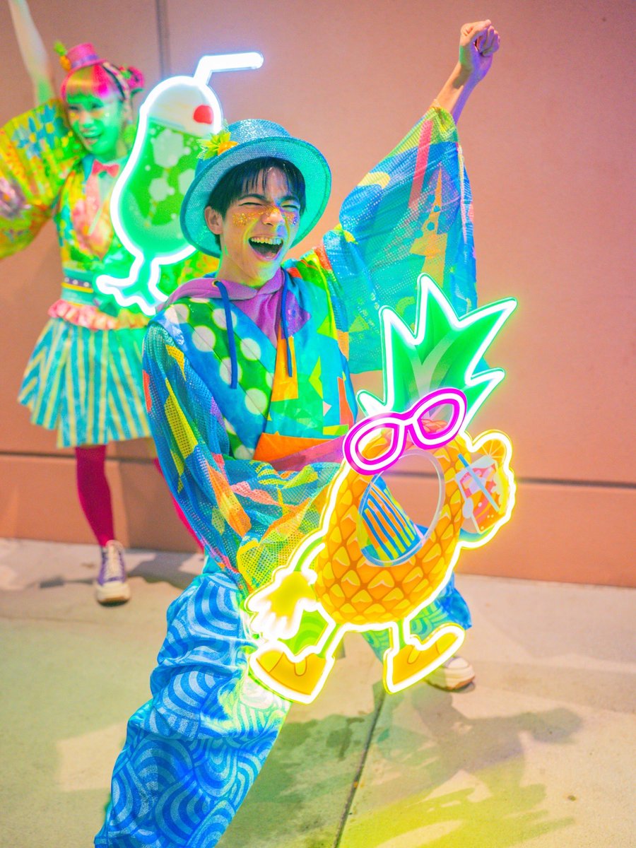 atto_usj's tweet photo. ハロー！ネオンサマー・グリーティング
7.28 雨グリ

りくとくん

#USJ #USJファン
#ハローネオンサマーグリーティング
#ユニバーサルサマーマツリナイト
#ユニバーサルサマーマツリナイトネオングロウアップ https://t.co/8FMOOvOHXr