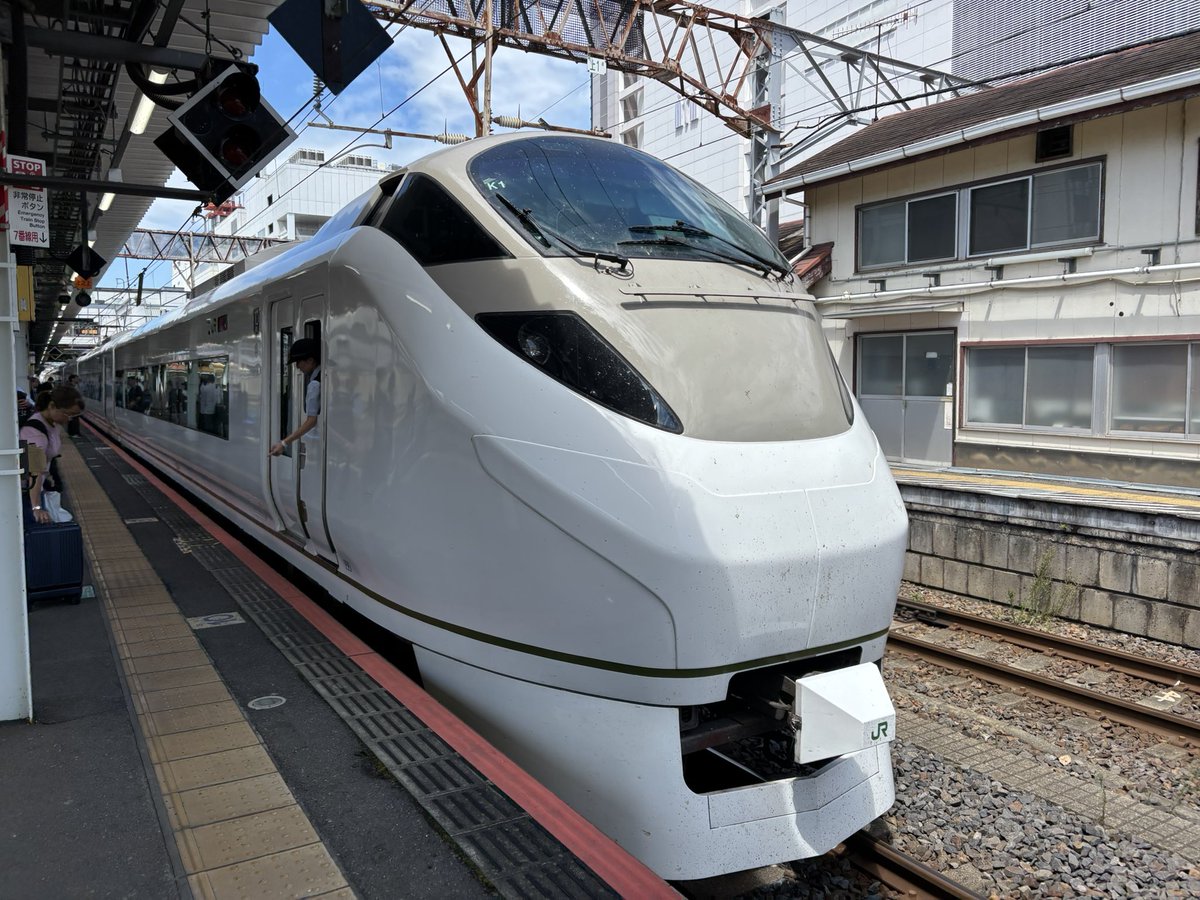 mikisuke1's tweet photo. ついに、スーパーひたちリバイバルカラー編成に乗る！！！ https://t.co/qHHKX5NBMN