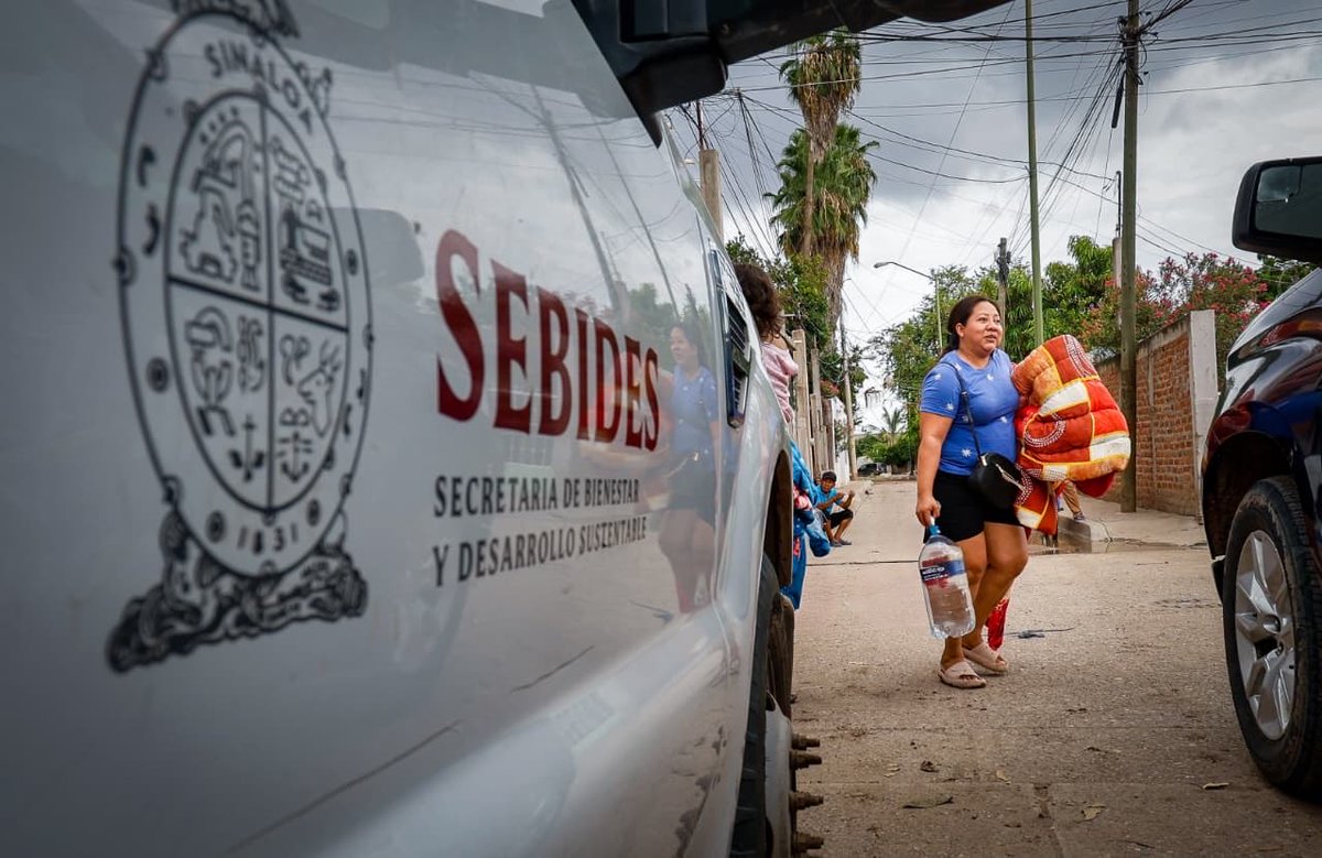 YeralBonillaV's tweet photo. En Villa Juárez, Navolato, a través de SEBIDES, compartimos un momento con familias de la comunidad.

También realizamos la entrega de apoyos y recibimos distintas gestiones, a las que se dará el seguimiento correspondiente.

Cada visita nos ayuda a conocer mejor lo que ocurre en nuestras comunidades y a orientar los esfuerzos hacia donde más se necesitan.