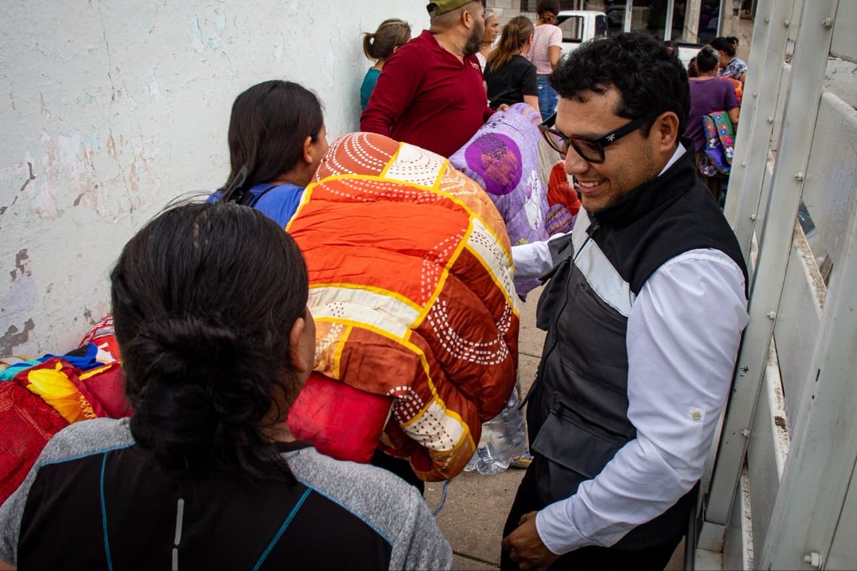 YeralBonillaV's tweet photo. En Villa Juárez, Navolato, a través de SEBIDES, compartimos un momento con familias de la comunidad.

También realizamos la entrega de apoyos y recibimos distintas gestiones, a las que se dará el seguimiento correspondiente.

Cada visita nos ayuda a conocer mejor lo que ocurre en nuestras comunidades y a orientar los esfuerzos hacia donde más se necesitan.