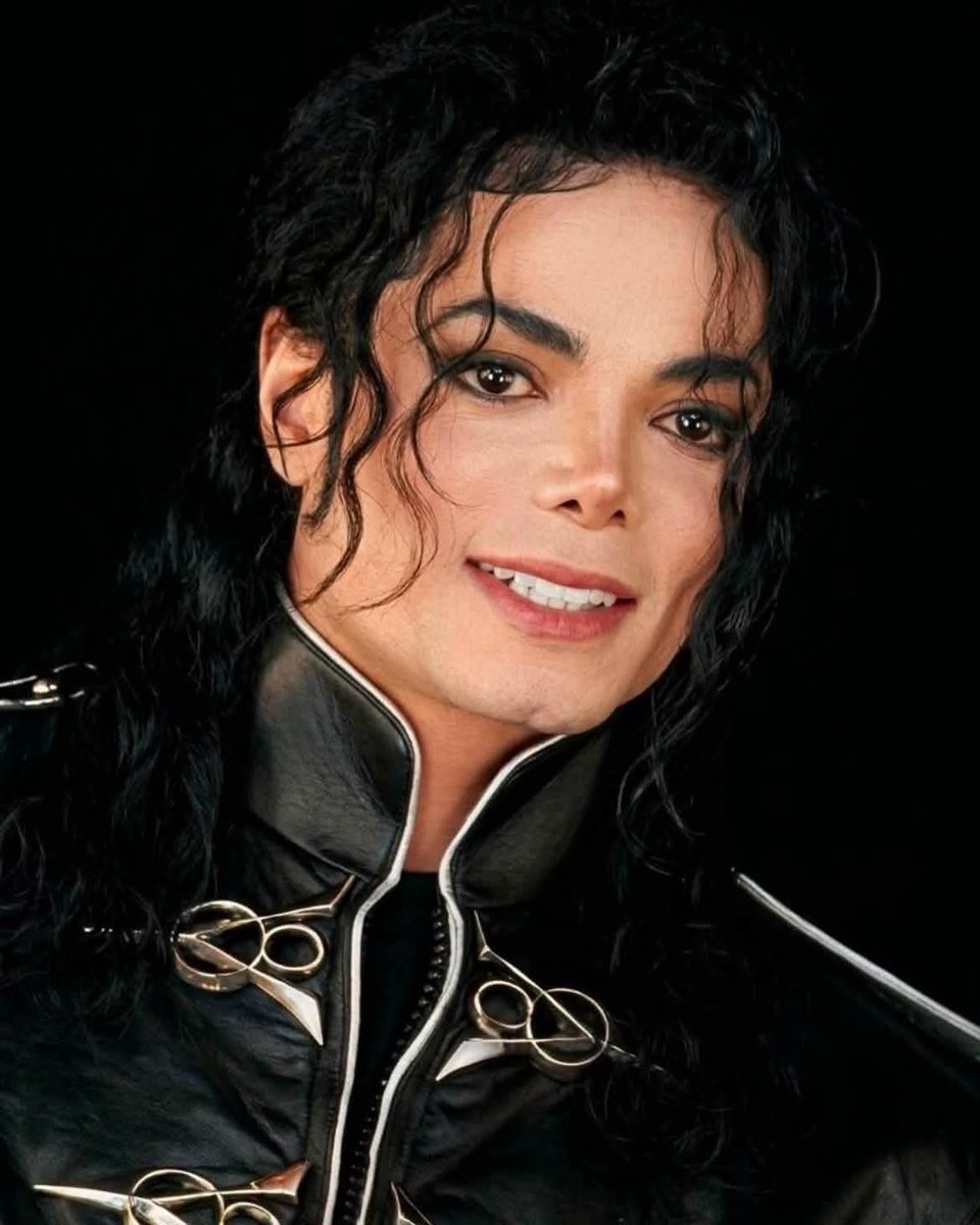 annyjackson25's tweet photo. Cada dia que passa eu fico mais impactada com a beleza desse homem, mds!!! https://t.co/5GFmWZk0Wd