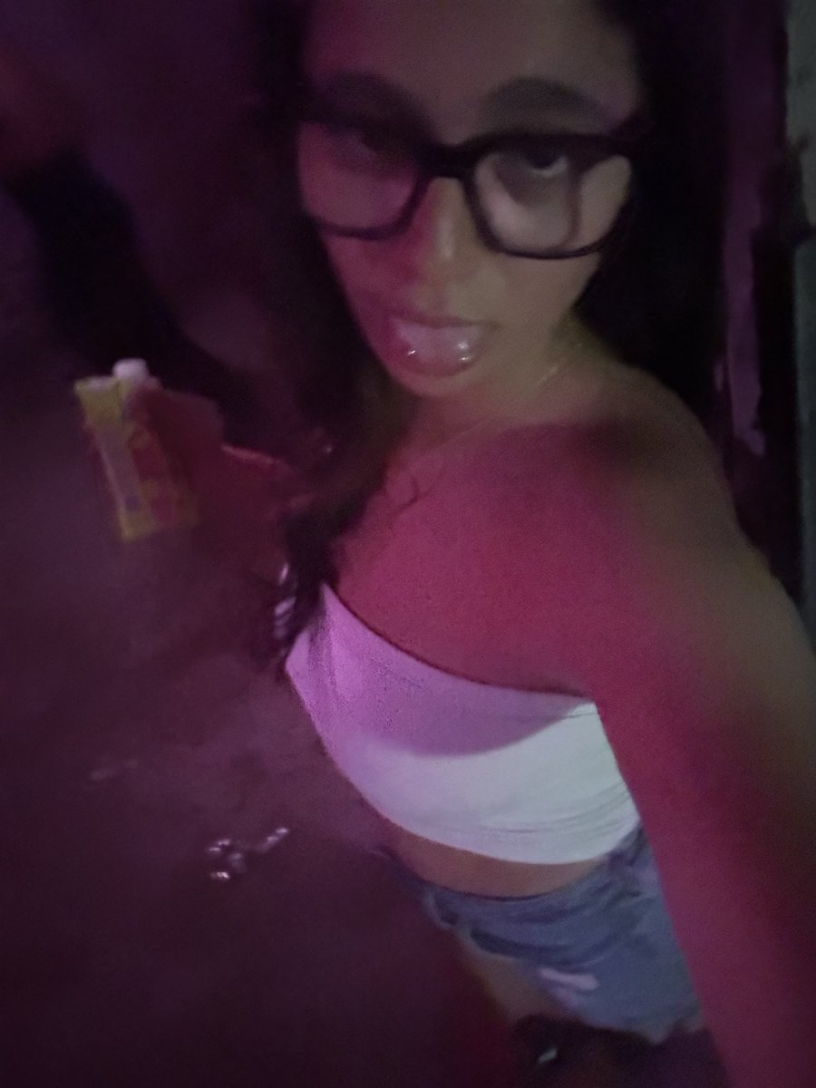 StarSmith5k's tweet photo. Cute little top 💦👣 #paypig #spoilme #findom #daddy https://t.co/PgWHESEr4K