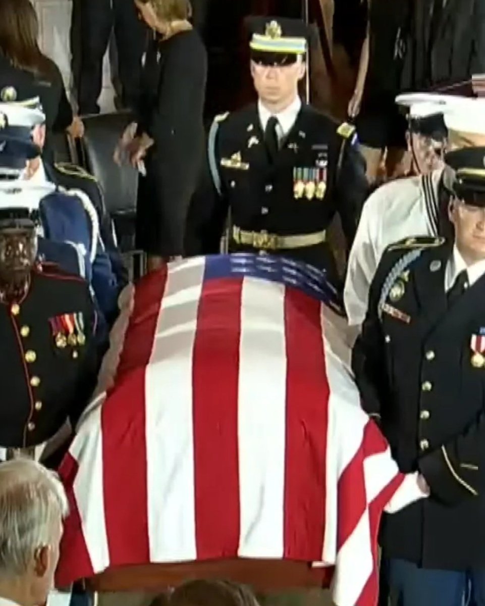 AutistDivision's tweet photo. Lindsey Graham's casket, flag impeccable.

Now we know. https://t.co/vcRtqWA8or