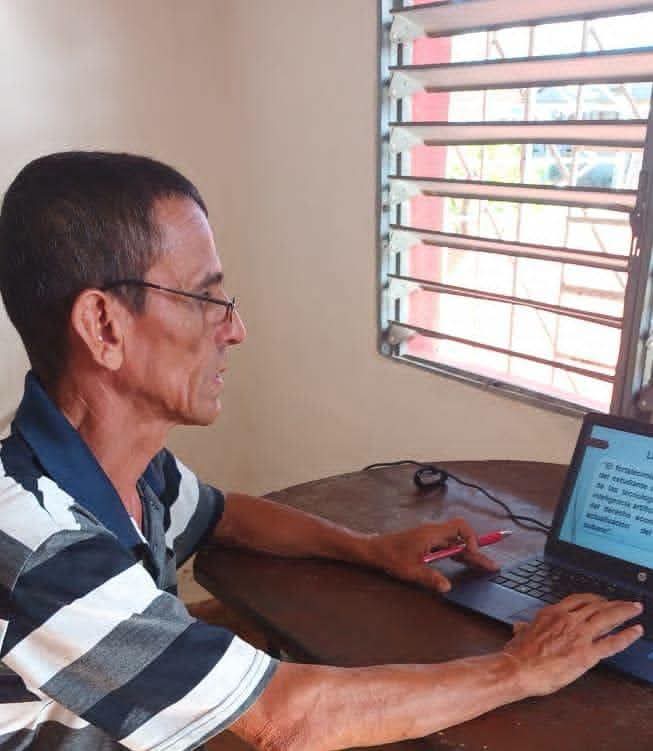 CubaMES's tweet photo. ⚖️ La carrera de Derecho de la @uc_camaguey cerró el curso con defensas exitosas en el ejercicio de cambio de categoría docente. Bartolo Biltres fue reconocido como Profesor Auxiliar y varios colegas obtuvieron la categoría de Asistente. 👏 #Postgrado

📸ℹ #UCCuba 
#Cuba https://t.co/pHhUArvYqO