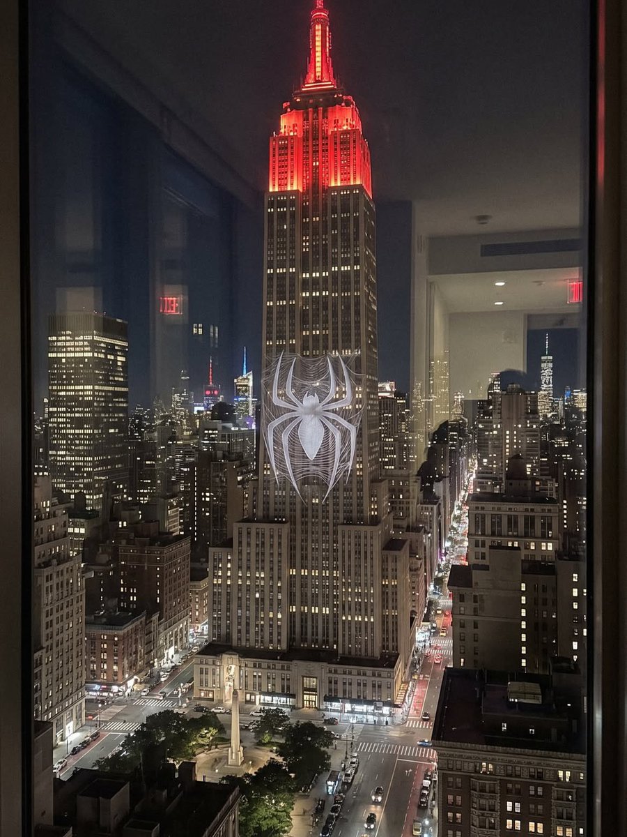 Elpaladin_rojo's tweet photo. Así se ven las calles de New York para la promoción de Spider Man Brand New Day 🗽🕸️
#spiderman #marvel #ucm https://t.co/FRVWToZpjZ