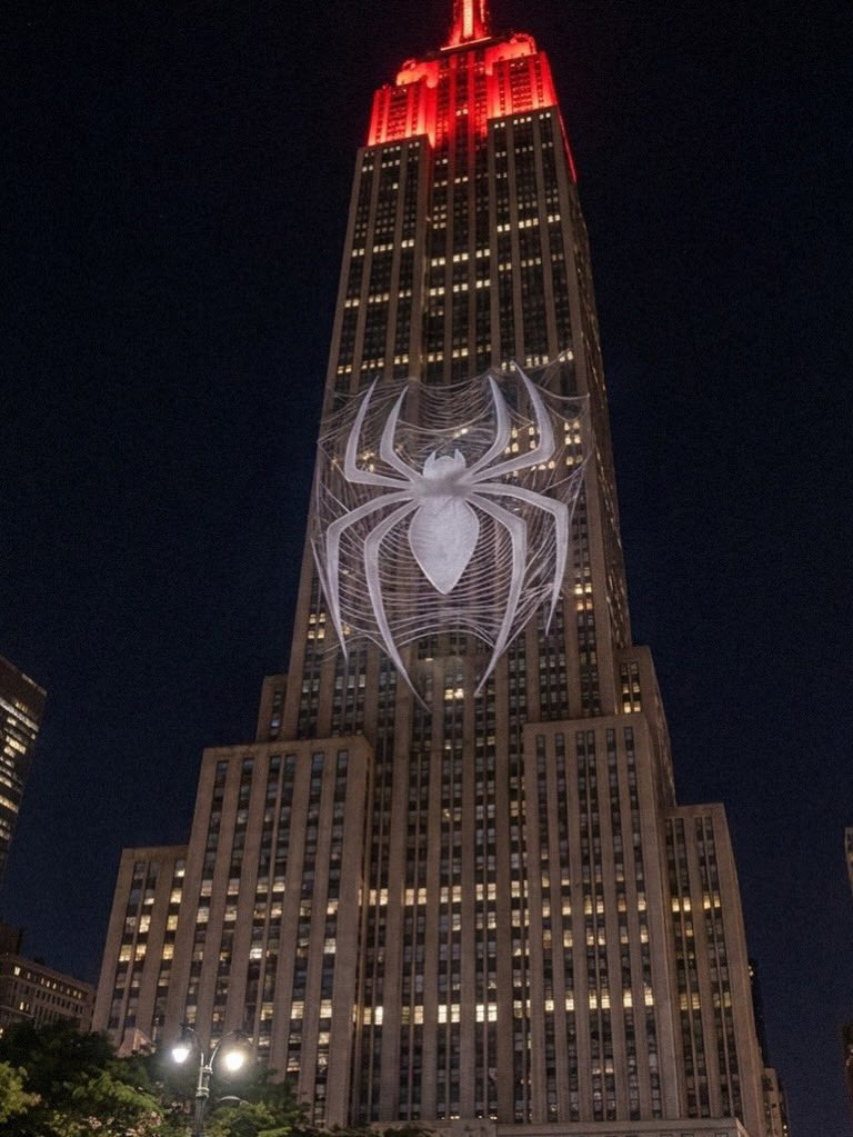 Elpaladin_rojo's tweet photo. Así se ven las calles de New York para la promoción de Spider Man Brand New Day 🗽🕸️
#spiderman #marvel #ucm https://t.co/FRVWToZpjZ