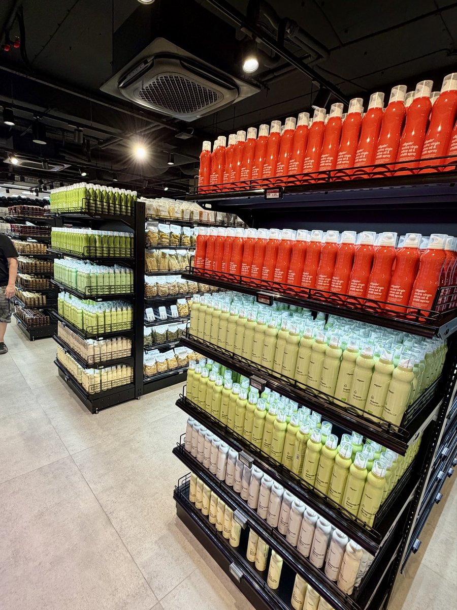 CzechPlease's tweet photo. The Vilgain store that opened in Flora mall is an upscale mini-market like nearby Delmart. They sell fresh fruit and veg, eggs, dairy, cheese, cold cuts, freshly baked croissants, not to mention canned poultry &amp; avocado oil spray. Far bigger than the one coming soon to JzP Square https://t.co/8SRh5i1tRC