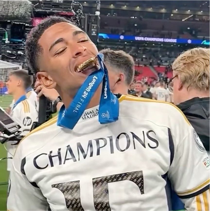 lesbleud's tweet photo. once a winner always a winner https://t.co/MR1K5rYHRN