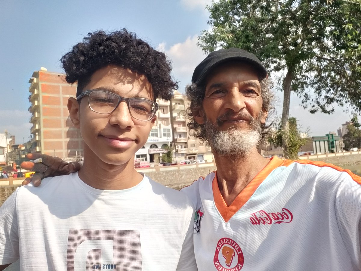 elepady66's tweet photo. في ظل ظروف غايه في القسوه نجح كريم ابني بالثانويه العامه في ظل نصف وجبه باليوم  والذهاب 5 كيلو علي رجله للمدرسه وقله الدروس الخصوصيه الا انه نجح بحمد الله عقبال ولادكم كلكم وتفرحو بيهم يارب https://t.co/FHBoxO1S3P