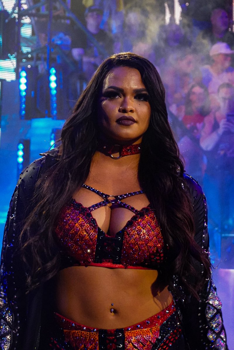 reinavolcan_wwe's tweet photo. A week since my debut and making my dreams come true ✨🖤 my vision board saw it first #WWE #WWENXT https://t.co/akRZzt1MJx