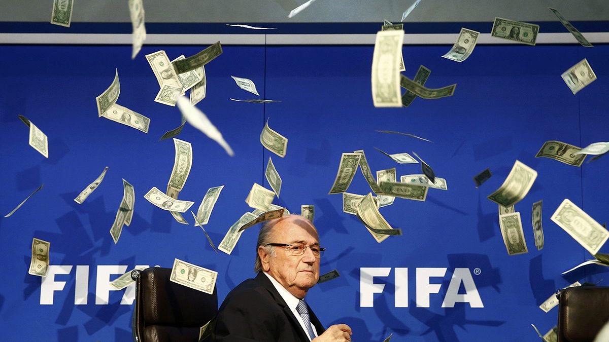 MadridSports_'s tweet photo. Como tiene que estar el tema en la FIFA con lo de Infantino y el Mundial para que te salga a dar moralinas Blatter https://t.co/tTPrBjBuB5