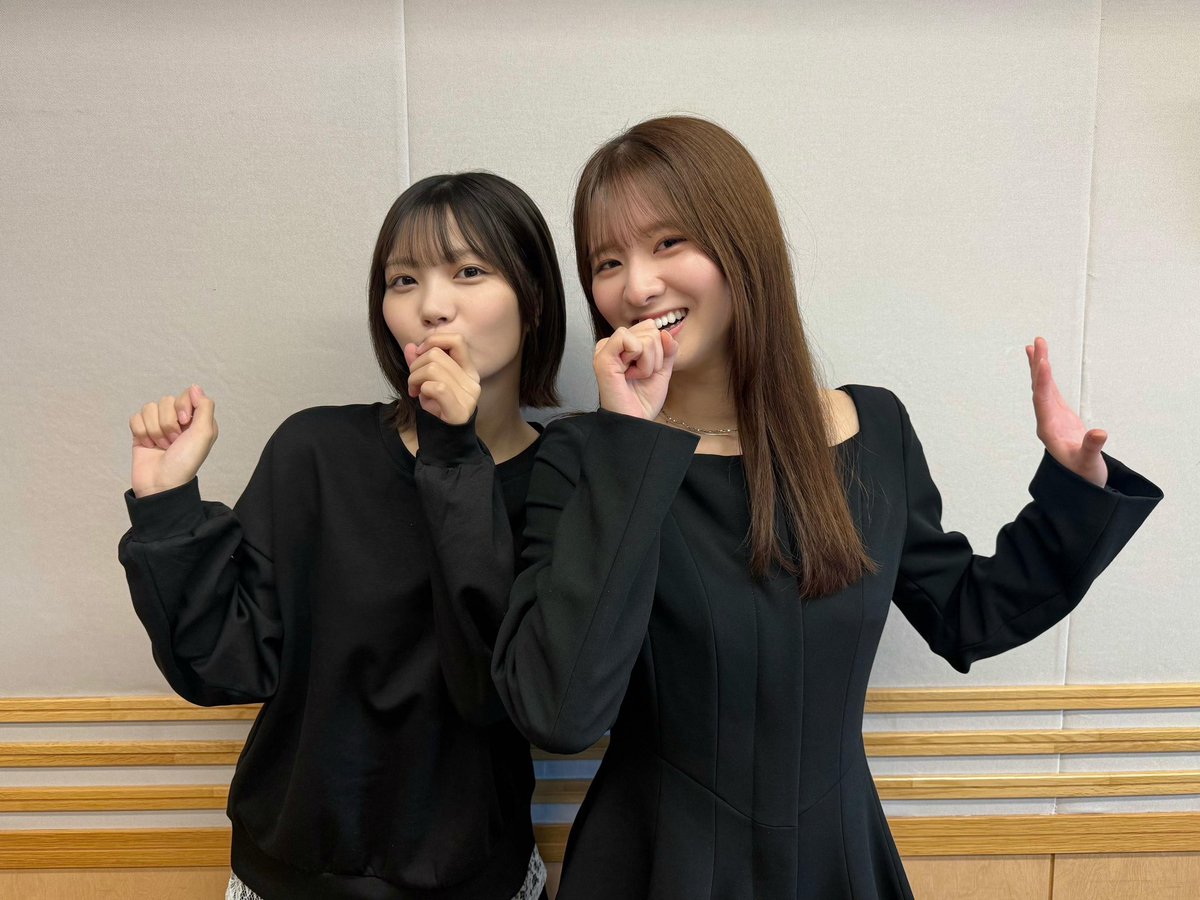 ydjyyg's tweet photo. 朝勃ちしたチン◯��ゃぶらせたい💕
やっぱり憂鬱な朝は雌に奉仕させる💕
1人がしゃぶってもう1人は乳首舐め💕
濃厚ザーメンが生産されてるの��感じる💕
2人とも正座させてWフェラ開始💕
アルノは玉裏までしっかり舐めて綺麗にしろ💕
最後は正座した2人の顔面目掛けて発射💕
顔とその服汚してやる💕 https://t.co/4jAJewI6Gv