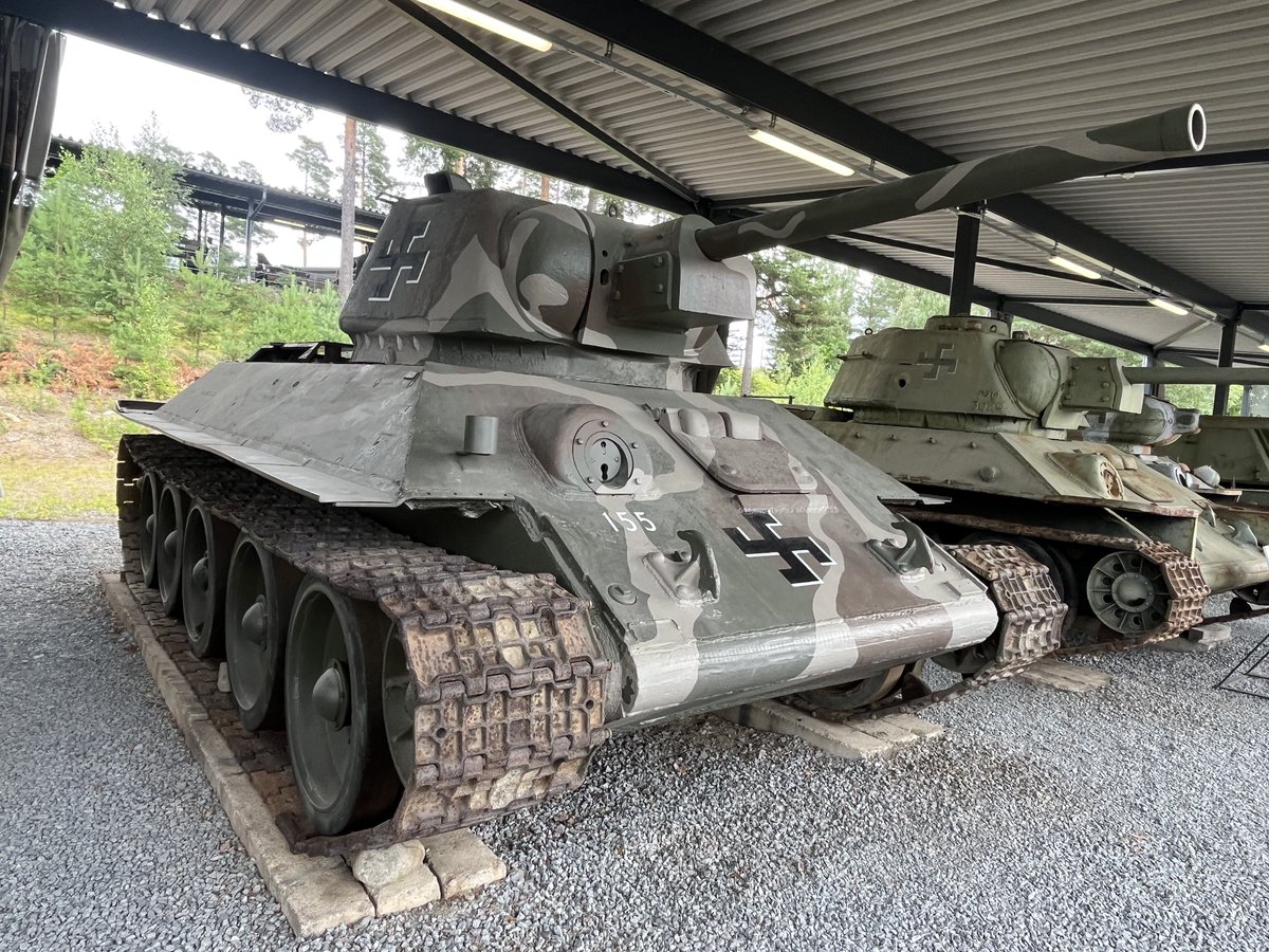 legoworks's tweet photo. フィンランドシリーズですが、「こっち系」見たい人、いますかねえ？🤔
T34/76
この投稿に❤️いっぱい貰えたらやろうかな🤔
#フィンランド https://t.co/UmRtmpRQoR