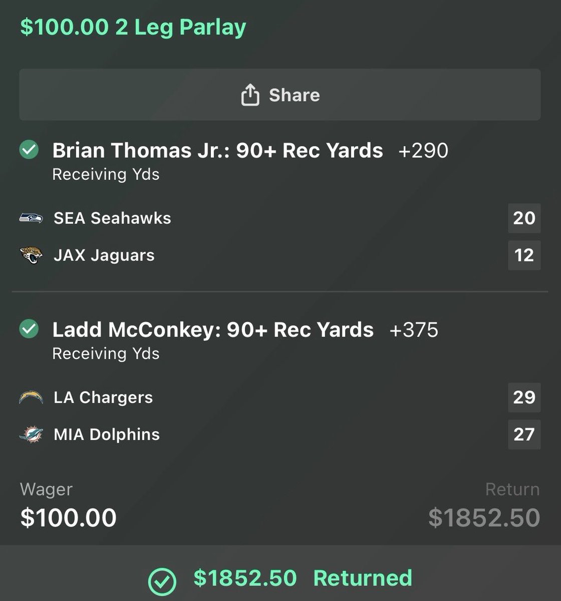 Tingz's tweet photo. Excited to announce that after building this community up and posting plays for free for the last 3 years, i’ve finally decided to make my discord services &amp; picks paid. The work speaks for itself &amp;  NFL/NCAAF season is slowly approaching. Link Below ⬇️

https://t.co/faVPbH8MDi https://t.co/I8DUxP1Qmp