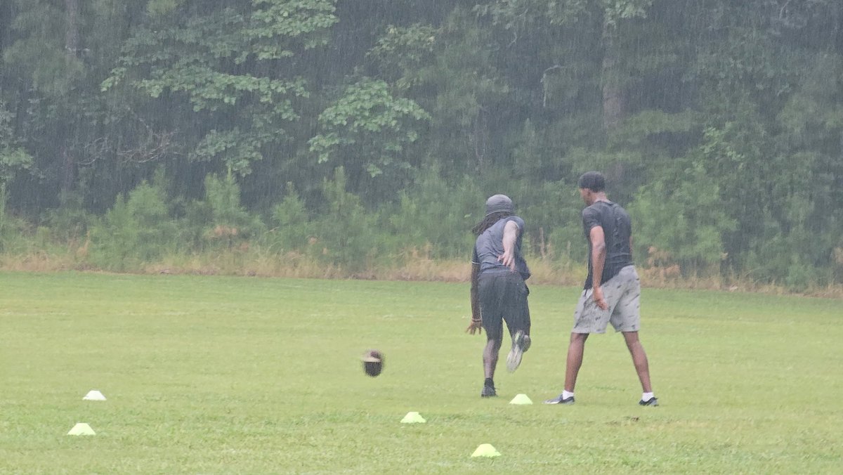CarterRansaw's tweet photo. Stacking Days w my boy Nehemiah Washington😤 https://t.co/BMxFu9m601
