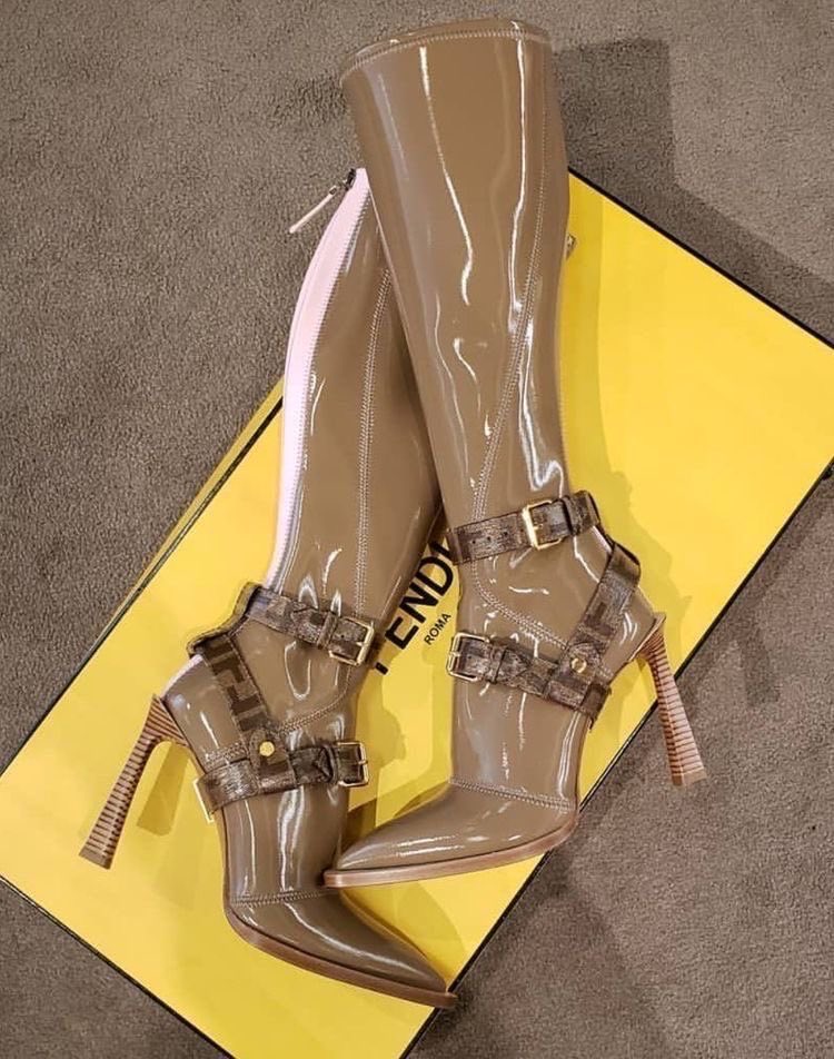 ExcusePrada's tweet photo. Fendi boots https://t.co/w8L0o7pKcI