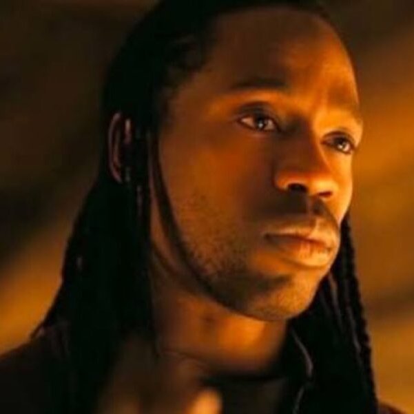 bpthaber's tweet photo. Travis Scott: "Babaannem bana yıllar önce Odyssey'in kitabını okutmuştu. 

Yıllar sonra filmde oynayınca bana 'Bak gördün mü? Sana o kitabı bu yüzden okuttum." dedi." https://t.co/QdvTkqySJj