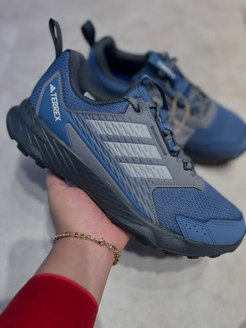 Tênis Adidas Trilha Tracefinder 2 De R$ 499| Por R$322💵 Use o