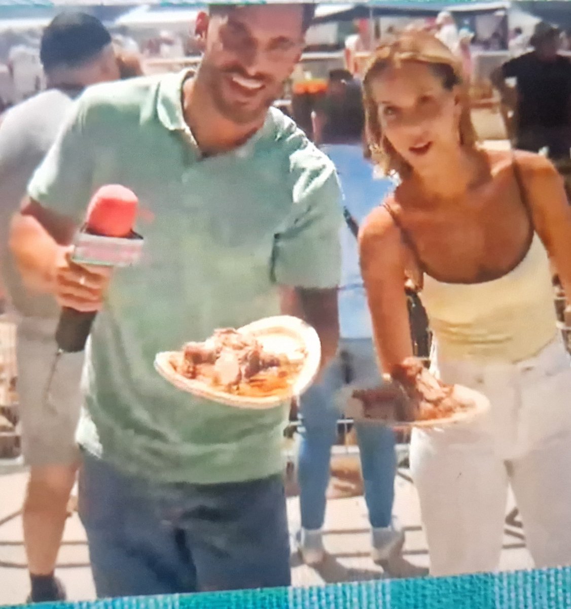 NietoMily's tweet photo. Ellos siempre felices!!! #CollePanEMolla https://t.co/QMDDldvC2d