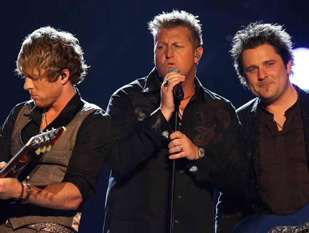 rascalflatts's tweet photo. When was your first Rascal Flatts concert? We wanna know! https://t.co/xvEj4sFYzx