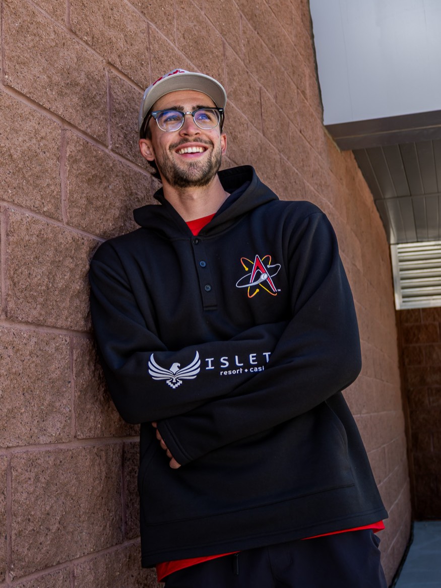 ABQTopes's tweet photo. Listen, we know it's 101° but just think of how cozy these will be in the winter!👀

Isleta Resort &amp; Casino is hooking up the first 2,000 fans 21 and older with Isotopes Hoodies on Friday, August 7!

🎟️ https://t.co/u5u08riVOc https://t.co/OFP85Ntppx
