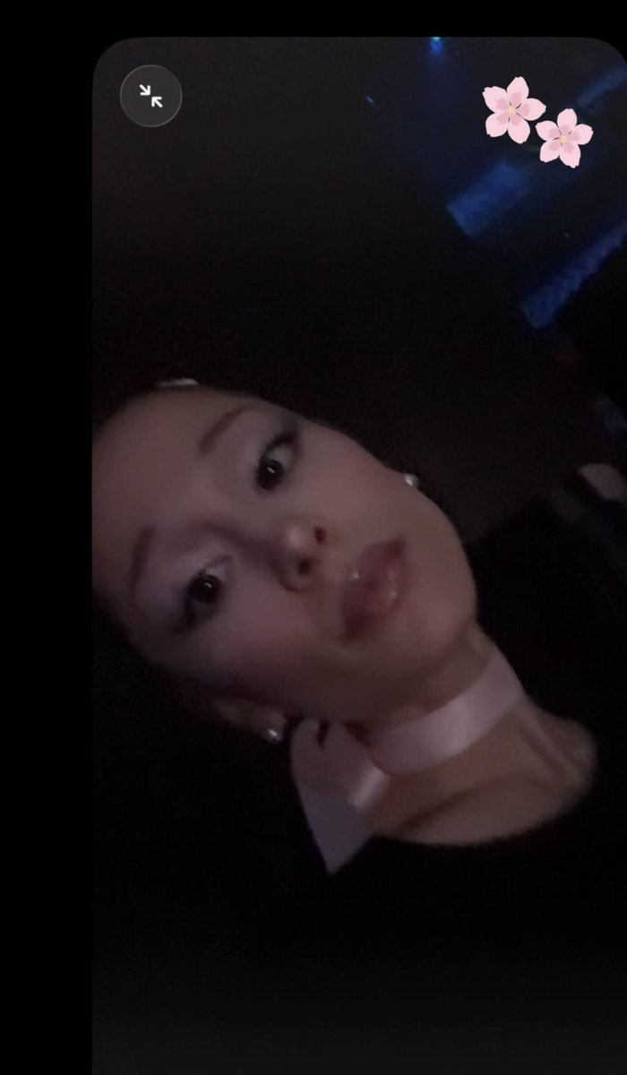 ArianaToday's tweet photo. ariana grande via instagram stories https://t.co/JUaLWupo9H
