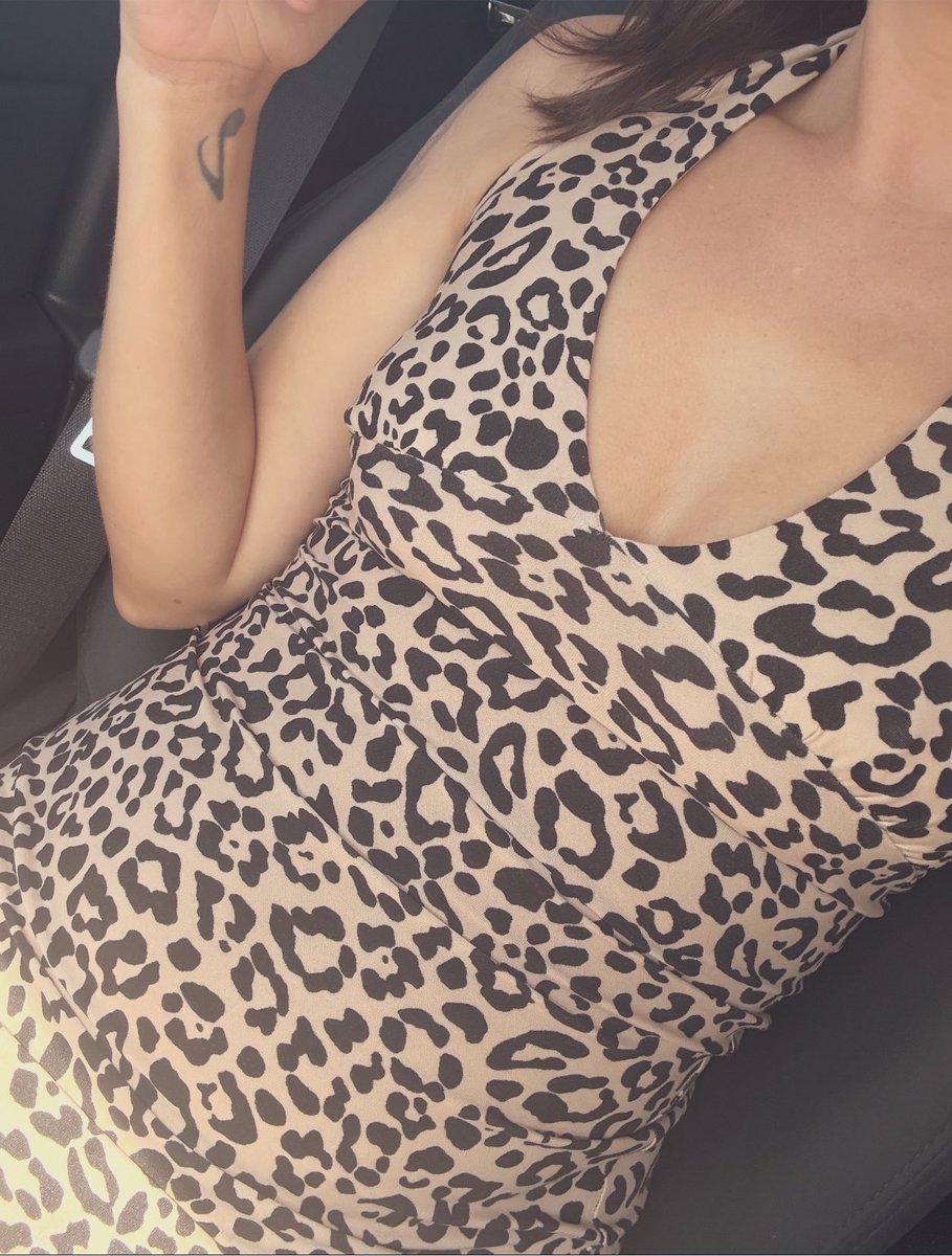 Grace_Vale0's tweet photo. Who is ready to make things interesting?😉🔥

I’ve got something special planned for a little later…. Should I post another preview, behind the scenes or something a little more daring? 🤷‍♂️ 

#sexy #cheetah #tacotuesday https://t.co/ehYWG9C2me
