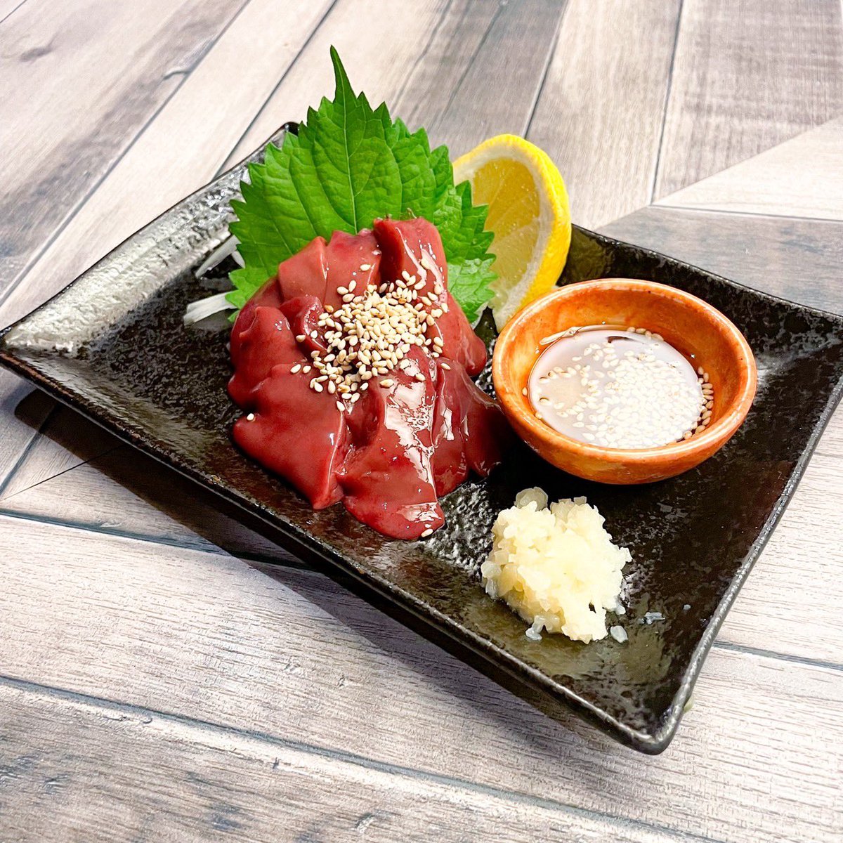 Iemon_Ichikawa's tweet photo. ✒️昨夜もご来店ありがとうございます。
-
「インスタライブやってたってことは席空いてるかなぁって思って来ました」
とお声がけ。
大変感謝。本当ありがとうございます。
最近本当にゆるりゆるりなのでこういう時しか話せないこともありますよねっていう楽しみも…❤️
-
7月29日(水)
20リョー 23レゐ https://t.co/VKzRLrCZUC
