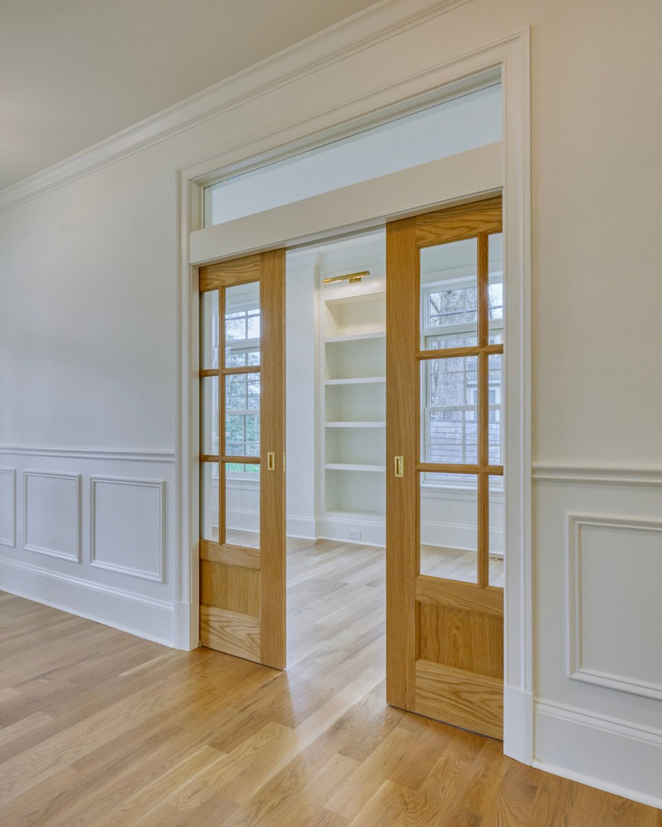 WhitestoneHome's tweet photo. Unpopular opinion: pocket doors are one of the most underrated features in home design.

Are you team pocket doors or traditional doors? https://t.co/gBLHU9DPgi