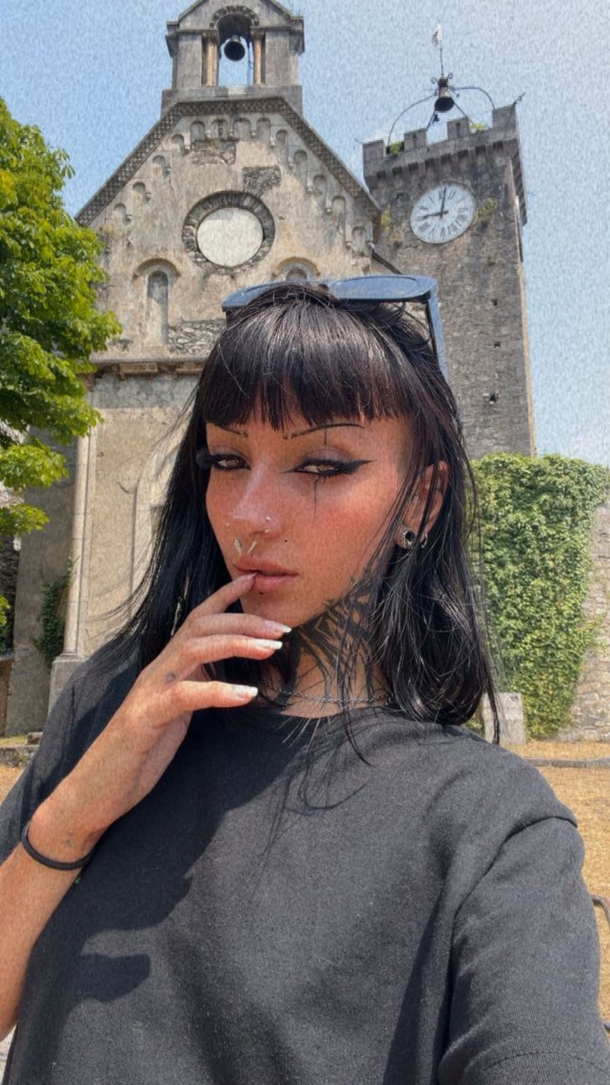 gothmmy's tweet photo. Bonsoir mes loulous, désolée pour l’absence je prépare mon voyage pour vous partager plein de choses 😋 j’espère que vous ne m’en voulez pas trop 🫦 https://t.co/spkkAbrfon