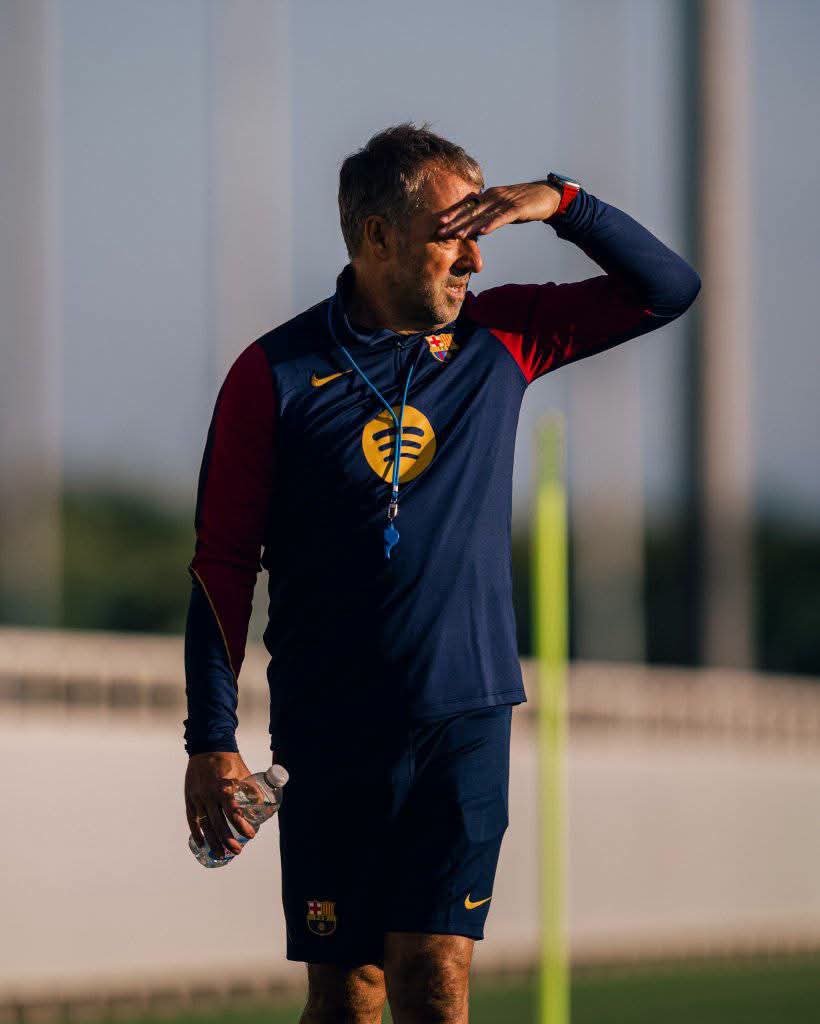 sport_tme's tweet photo. ‼️ BREAKING NEWS: Please Read To The End!!

 Flick Pushes the Squad Hard in England, 
Hansi Flick continued to raise the intensity of Barcelona's preseason training during the team's third session at St. George's Park. The German coach is focusing heavily on improving the players' fitness ahead of Friday's friendly against Birmingham City, Barça's second preseason match.

The team will complete three consecutive days of double training sessions (Tuesday  which is today to Thursday) before returning to competition.

Injury Updates:
Fermín López and Ronald Araújo trained with the group during the warm-up and rondos before completing individual running work. Both are recovering well from their injuries and are gradually increasing their workload.
Marc-André ter Stegen trained normally while awaiting a decision regarding a possible loan move to Ajax.
Alejandro Balde continued his individualized recovery program and has not yet rejoined full team training.
Frenkie de Jong was on the pitch but did not participate in group exercises. 

He is following a conservative recovery plan after suffering a medial collateral ligament injury in his right knee.

Squad Overview:
Barcelona will remain at St. George's Park until August 3. Flick has brought a squad of 30 players, including first-team stars, Barça Atlètic youngsters, and several players whose futures are still undecided.
Raphinha is expected to join the training camp soon, although his availability depends on his recovery from the muscle injury he suffered during the 2026 FIFA World Cup.

Main Objective:
After two weeks of training in Barcelona and the first preseason friendly against Europa, Flick has increased the physical demands in England to ensure the team reaches a higher level of fitness and match sharpness before facing Birmingham City on Friday.

[ Via Diario Sport 🥇]