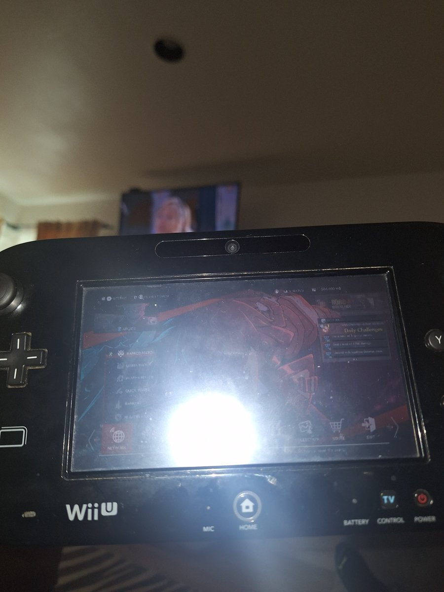 MayaModez's tweet photo. irl oomf (iroomf) has strive on the gamepad and ted on the tele https://t.co/ftvDuE8ajL