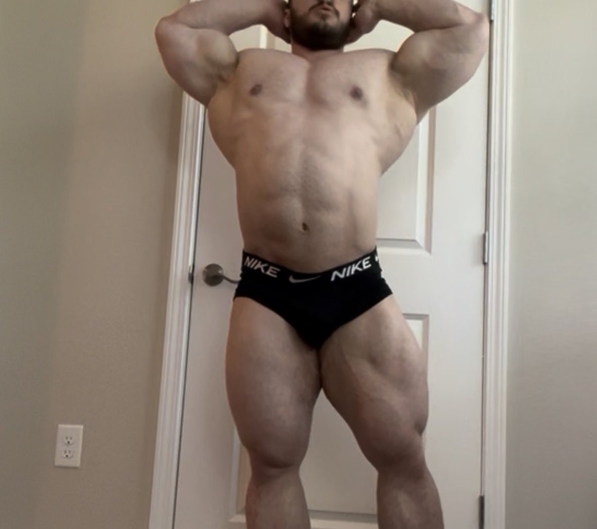 MusclegodMass1's tweet photo. Uploading part 1 of this video now to OF
#muscle #alpha #jock #alphajock #musclegainer #⚙️ #muscleworship #muscledom #alphadom #findom #cashpig #musclepig https://t.co/a4nDjUFMrT