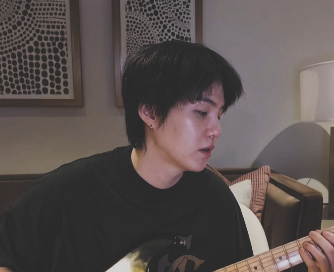 yiminggi's tweet photo. 𓏲 ࣪₊ᥫ᭡ winter 𝐝𝐫𝐞𝐚𝐦 (bear)🎸🧸𓏲 ࣪₊ https://t.co/7gSQqsbqKg