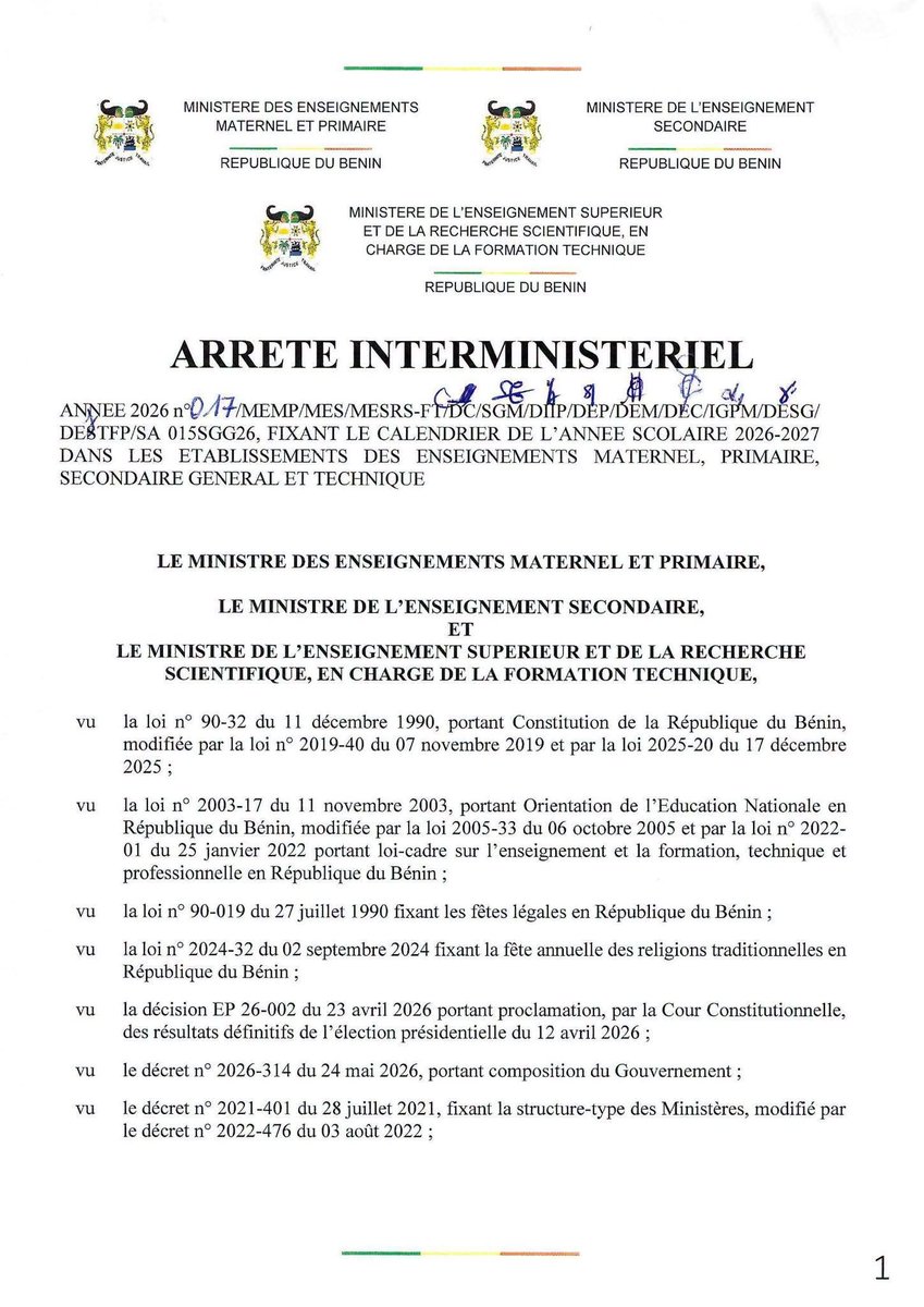 actualites229's tweet photo. 🇧🇯 @gouvbenin a publié le calendrier scolaire 2026-2027. Lire le document ⬇️ https://t.co/LWkTId3uRp