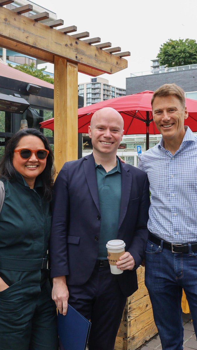 gregorrobertson's tweet photo. I am tremendously proud that my friend and colleague Braeden Caley will be our Liberal candidate in North Vancouver—Capilano. 

I’ve seen firsthand his judgment, dedication, and ability to bring people together and get things done.

Braeden has spent his career serving Vancouver and BC, and he’ll be a strong voice for the North Shore.

———

Je suis extrêmement fier que mon ami et collègue Braeden Caley soit notre candidat libéral dans North Vancouver—Capilano.

J’ai pu constater de première main son jugement, son dévouement et sa capacité à rassembler les gens et à obtenir des résultats.

Braeden a consacré sa carrière au service de Vancouver et de la Colombie-Britannique, et il sera une voix forte pour les résidents du North Shore.